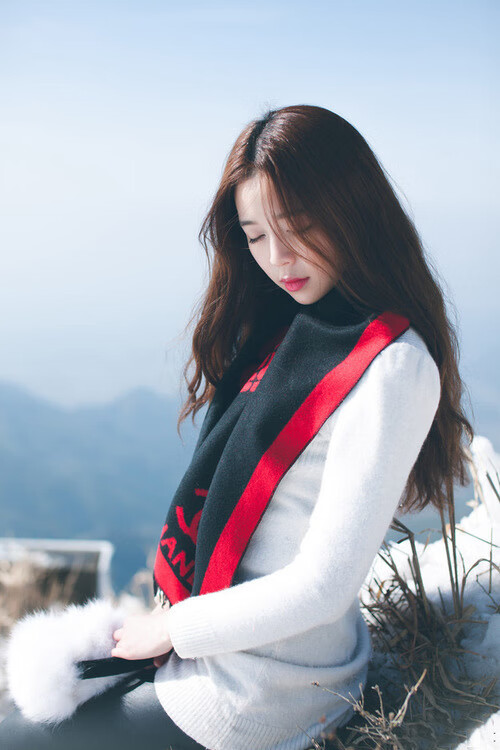 皇家贝蒂斯通过中路组织持续控球推进,皇家贝蒂斯对