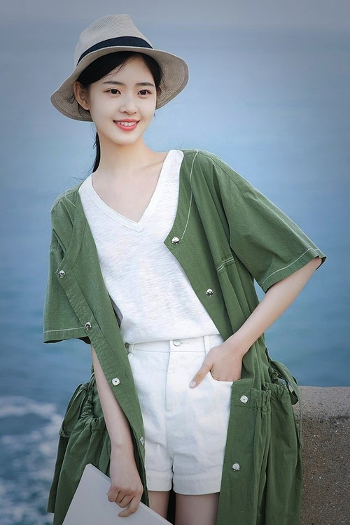 水球希腊门将高接抵挡力保球门,希腊女子水球