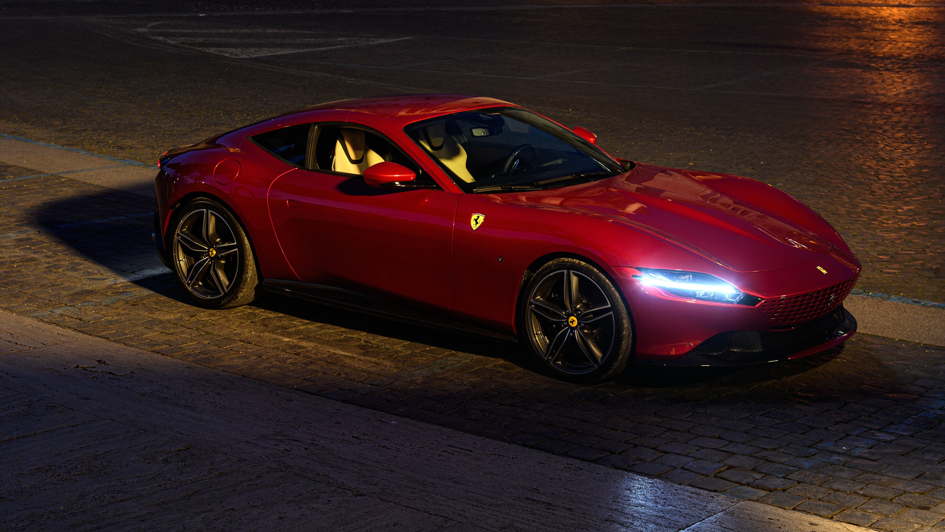 湖人主帅公开表扬詹姆斯领导能力,湖人队队员詹姆斯