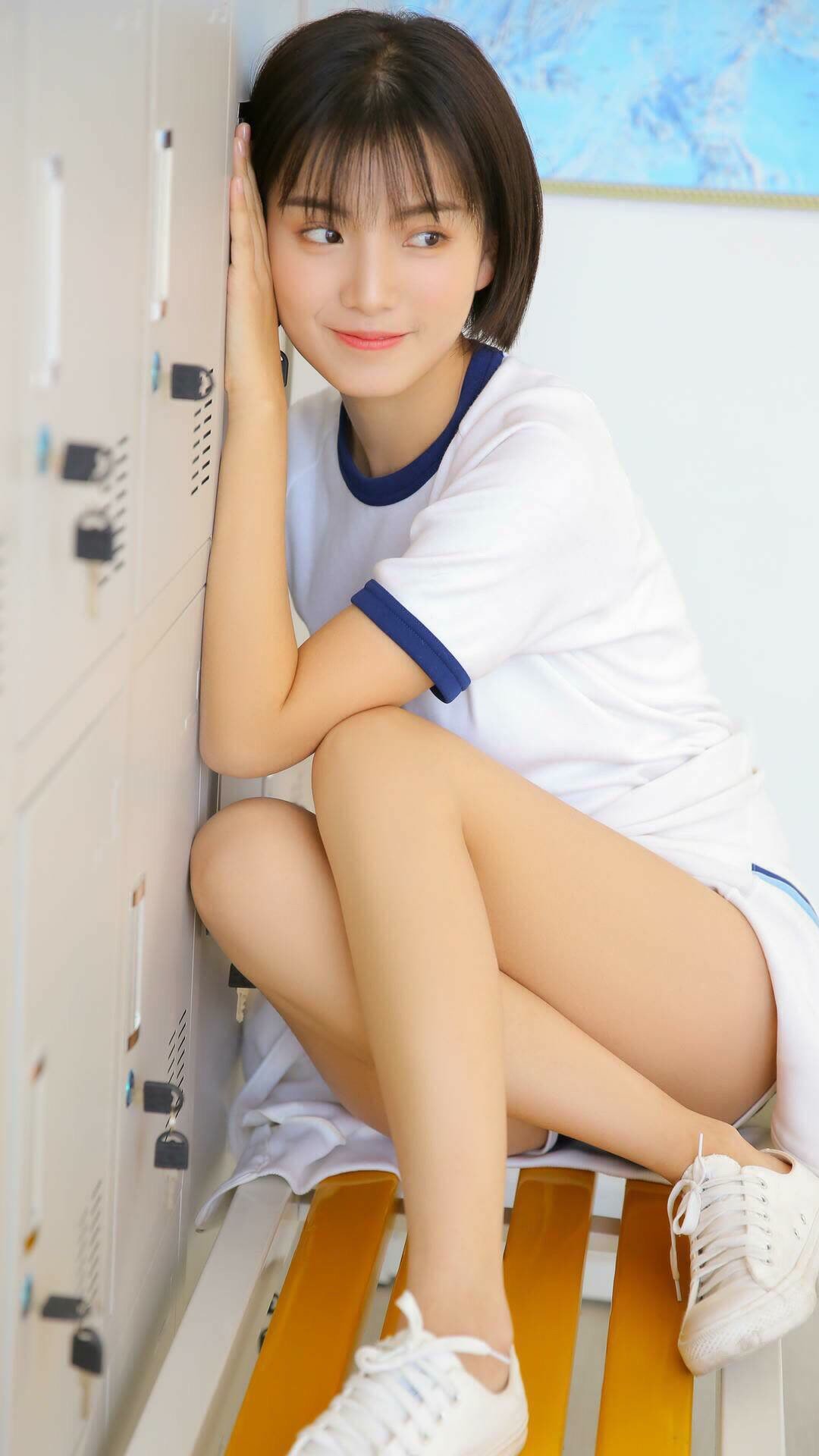 简:敏锐的跑动与极高的技术让他成为对手防线的噩梦,简速是什么意思