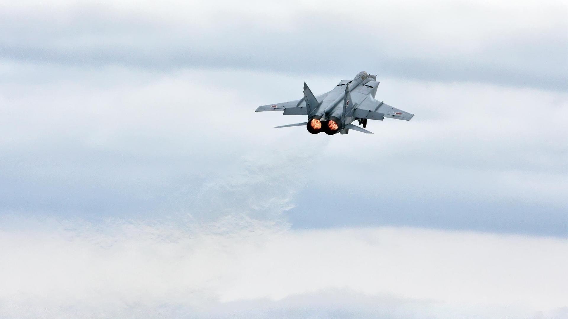 爱游戏在线登录入口-美洲杯球队的攻防盛宴：不可错过的精彩片段，美洲美洲杯