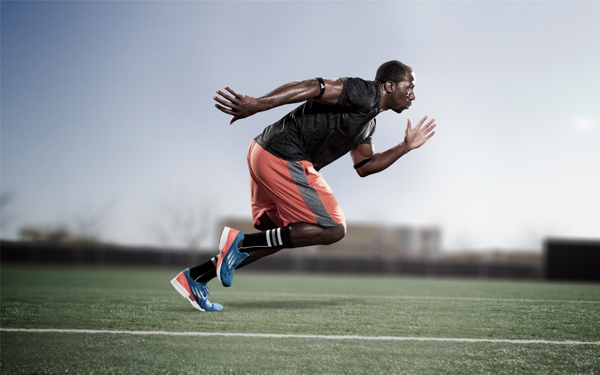 世界杯：裁判将比赛收入一部分捐给青少年项目 被球迷称为“精神富翁”