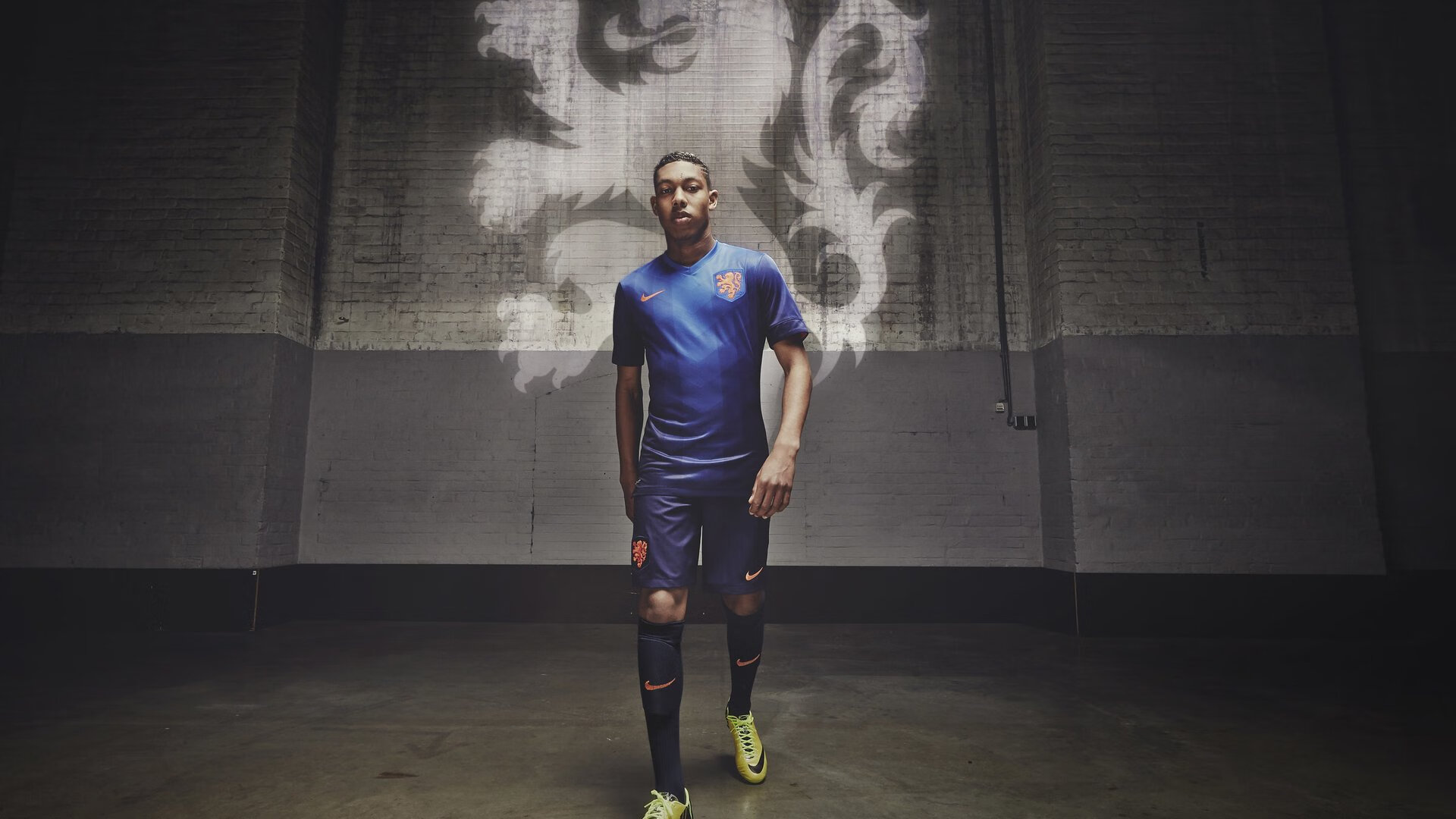 欧冠八强：米兰与本菲卡互换主场赢球 点球大战意甲老牌更冷静